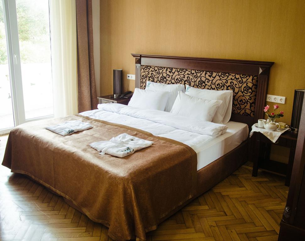 Legends Tskaltubo Spa Resort ภายนอก รูปภาพ